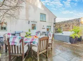 4 Bed in Richmond oc-e30633