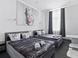 70s Guest room