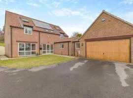 4 Bed in Caistor oc-t30831
