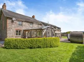 6 Bed in Llanwern oc-w31947