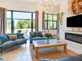 5 Bed in Briston oc-2304