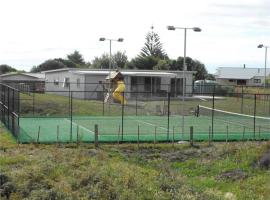 Hydrabad Court, מלון בWaitarere