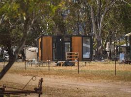 Bellellen Park 1 by Tiny Away, Hotel in Stawell