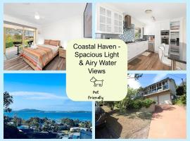 Coastal Haven - Spacious Light & Airy Water Views, hotel di Lemon Tree Passage