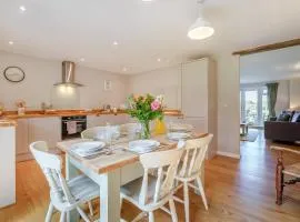 3 Bed in Staplecross oc-rh1162