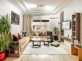 Appartement moderne avec piscine privée à 2 min de la corniche