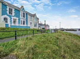 3 Bed in Aberaeron oc-b27954
