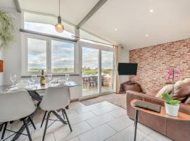2 Bed in Llangain oc-h30184, viešbutis mieste Llangain