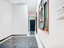 SPOT ON guest house, hotel Bulandshahr városában 