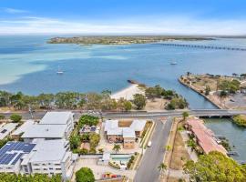 Cloud 8 on Welsby, hotel a Bongaree