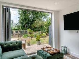 2 Bed in Marks Corner oc-m32394, Hotel in Calbourne