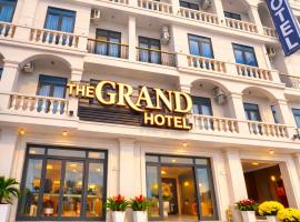 The Grand Hotel Vĩnh Long โรงแรมในหวินห์ลอง