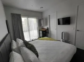 Korari Room at Schist Rock Home