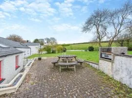3 Bed in Freshwater East oc-w29240