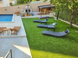 Nice Apartment In Dramalj With Swimming Pool