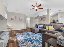 Comfortable 3BR for Families Near Blackwater, hotel a Milton