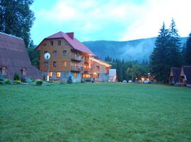 Три Брати, hotel Hrebenyivben