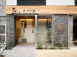 R Hotel Namba East