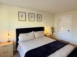 Peaceful Modern Home, Cozy Nights