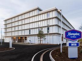 Hampton by Hilton Bordeaux Merignac Airport, хотел в Мериняк