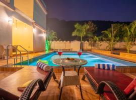 Lavender Crest by ELIVAAS Pet- friendly 4-BHK Villa With Private Pool , Garden Area, Outdoor seating Near Bhimashankar Walls Trek, hotel a Jambrung 