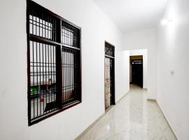 Viesnīca HOTEL O RK INN ORAI pilsētā Kānpura