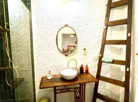 Casa Amigos Sorvilan - la Bodega, hotel i Sorvilán