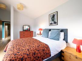 Oak Barn - Sleeps 3, Sweffling, near #Sizewell #Aldeburgh #Saxmundham - Managed by Aldeburgh Coastal Cottages, Hotel in Rendham