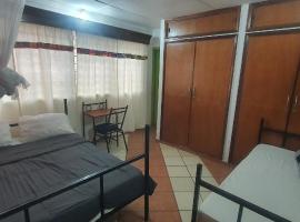 모시에 위치한 호텔 Uhuru Peak Hostel