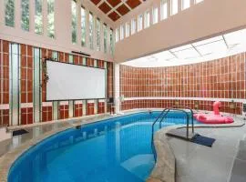 Rustic Farm Villa by StayJadePool IFHA MMT Lawn