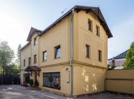 Apartmány U Parku, hótel í Vrchlabí