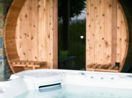 Oklm6, hotel v destinaci Mellet