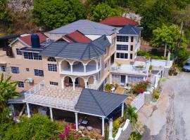 360 RokView Suites, hotel di Kingston