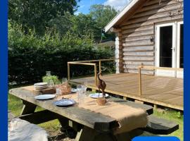 Knus boomstamhuisje op de Schatberg - nabij Toverland, Hotel in Sevenum