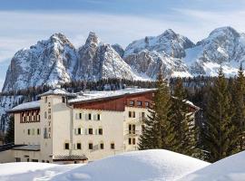 B&B Hotel Passo Tre Croci Cortina, hotel a Cortina d'Ampezzo