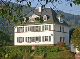 Das Alte Pfarrhaus、Malbergのホテル