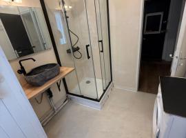 Viesnīca Appartement de ville pilsētā Limoža