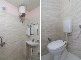 Hotel O Royal Paradise, מלון בTīrath