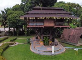 Samaúma Park Hotel, hotel v mestu Barcarena