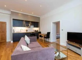 No4 The Warwick Apartment