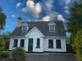 Burren Seaside Lodge by Trident Holiday Homes