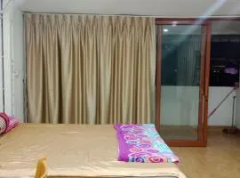 Fully Furnished Apartment near River Side & Central Market Available