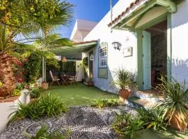 Home2Book Charming Garden House & BBQ