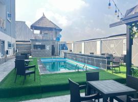 Emmablow hotel and suite, hotel di Ibeju
