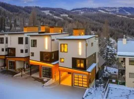 Whitefish Slopes - Ski-In-Out Hot Tub & Rooftop