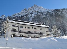 Alpenhaus Montafon, מלון בגרגלן
