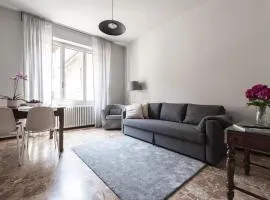 2 bedrooms apartment 70 meters from the lake and the cathedral