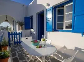 Authentic Traditional Home near Ornos Beach