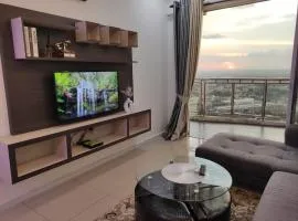 Cozyhaus Stay Sanctuary-Netflix-Pool- 1 Parking