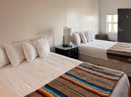 Capitol Reef -Mini-Suite w/ Kitchenette، فندق في إيسكالانتي